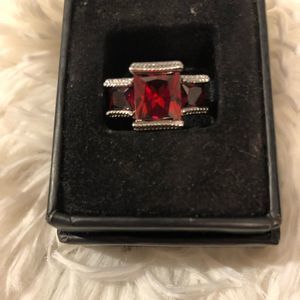 ✨ Red  925 ring stones are large